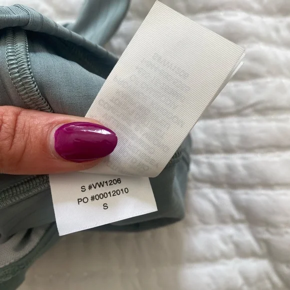 Vuori Inversion Rib Support Tank - Picture 6 of 7